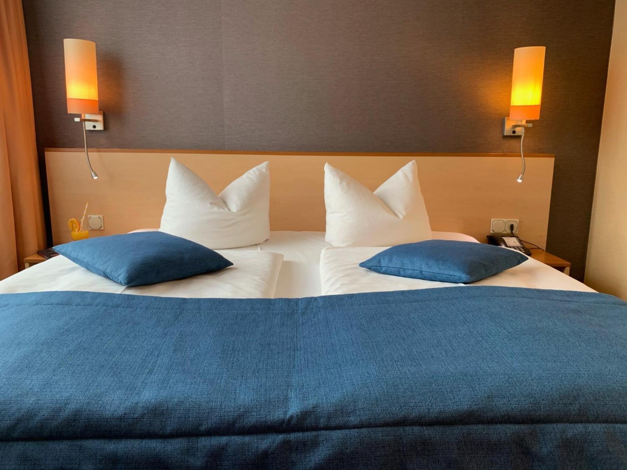 Atrium Hotel Krueger Lambrechtshagen Eksteriør bilde